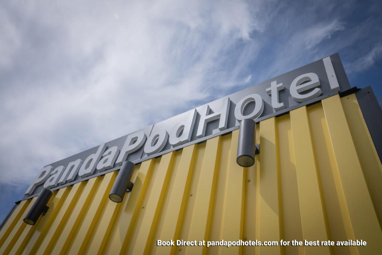 Panda Pod Hotel Ричмънд Екстериор снимка