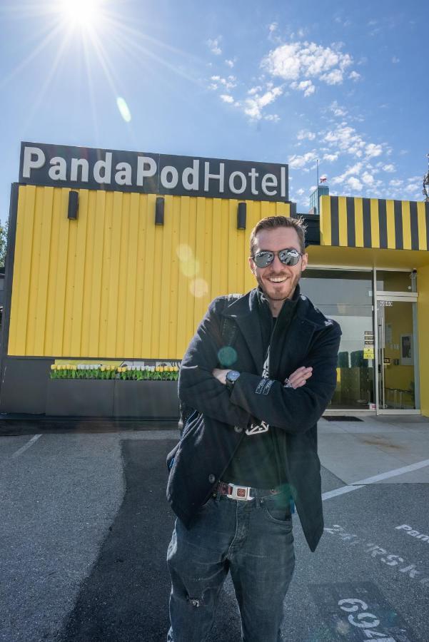 Panda Pod Hotel Ричмънд Екстериор снимка